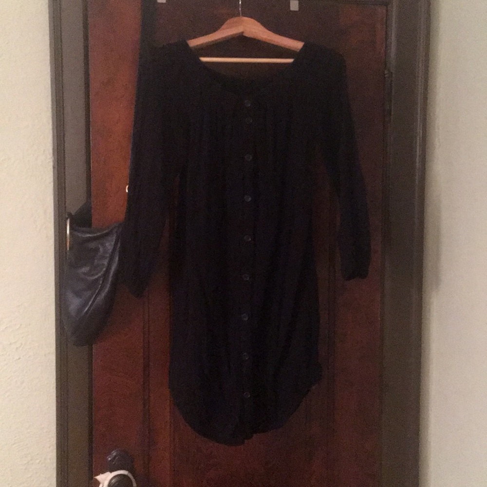 Three dots, light weight long sleeve dress.